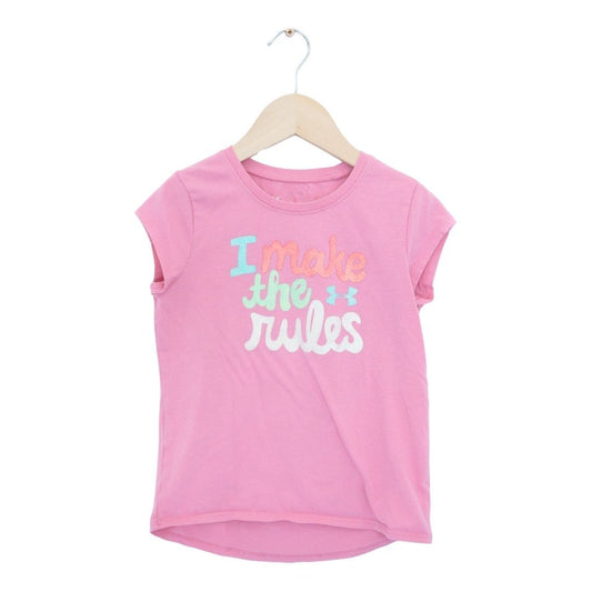 Camiseta gráfica rosa de Under Armour para niña, talla 6