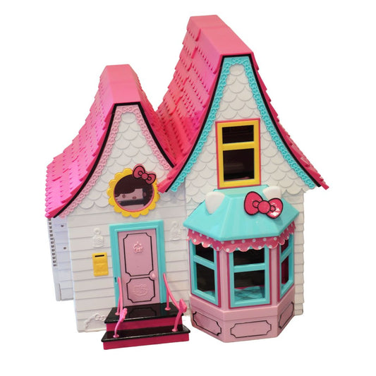 Hello Kitty Dollhouse