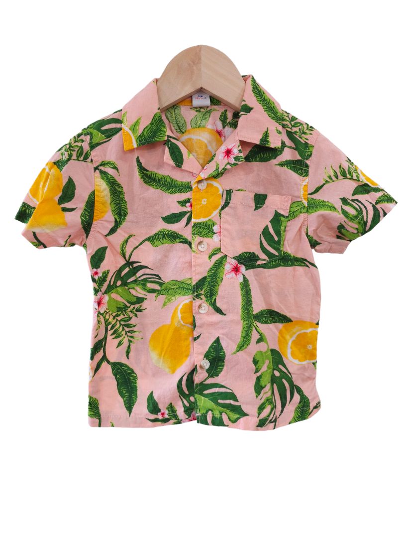 Camisa de campamento de popelina estampada de manga corta en color rosa de Old Navy para niños pequeños, 2T