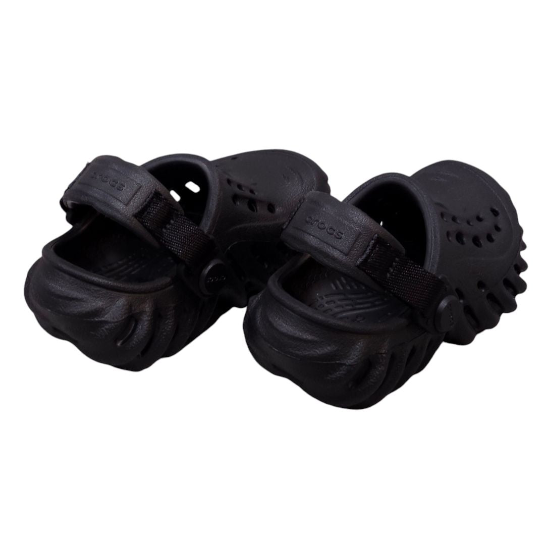 Crocs - Zueco Echo para niños pequeños, color negro, 4 unidades