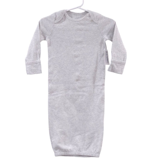 Pijama tipo bata gris de Old Navy, nuevo con etiqueta, talla 6-9 meses