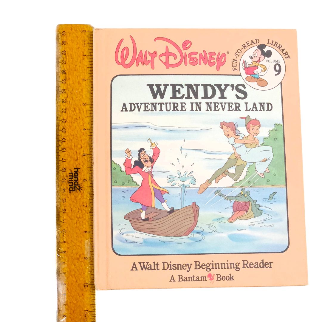 Walt Disney - Wendy's Adventure in Never Land Fun-To-Read Vol. 9